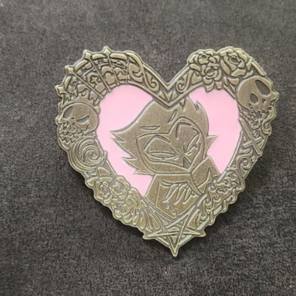 Helluva Boss Stolas Heart Pin - Picture 1 of 2